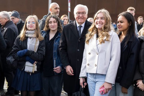 Frank-Walter Steinmeier (President of the Federal Republic of Germany) has his photo taken with