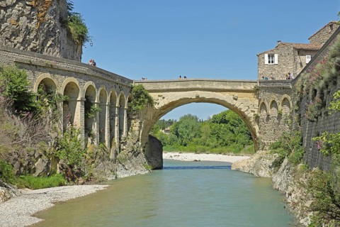 Pont Romain over the river Ouvèze, Roman bridge, landmark, Roman, Roman period, stone arch bridge,