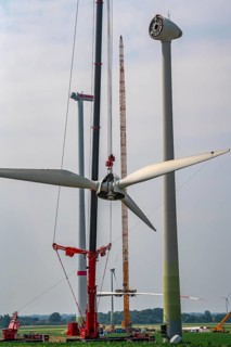 Dismantling of a wind power plant in a wind farm near Issum, 9 older wind turbines from the