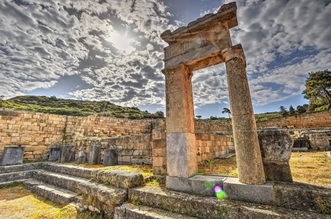 HDR, Super wide angle shot, Ancient ruins with stone walls and columns under a sunny sky with