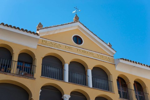 Close-up of the façade of the Plaza de Toros with inscription and balconies, bullring, Plaza de