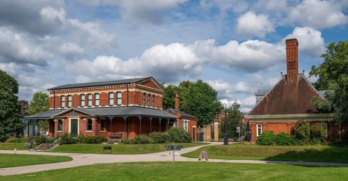 Marianne North Gallery, gallery with artworks by Marianne North, biologist and botanical