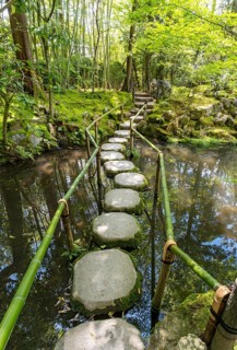 Stepping stones at Tenjuan Garden, Nanzen-ji temple complex, Kyoto, Japan, Asia