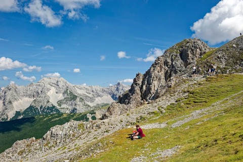 At the Hafelekar, view from the Karwendelblick of the Innsbruck Nordkette to the Karwendel