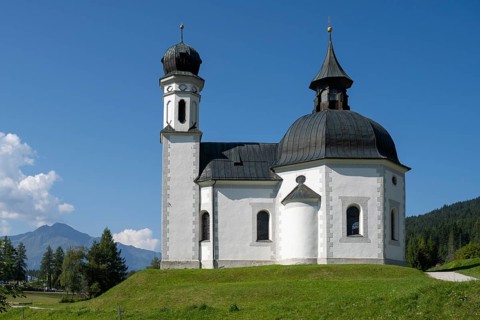 Seekirchl, Heiligkreuzkirche, view from the parish hill, Seefeld, Tyrol, Austria, Europe