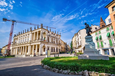 Palazzo Chiericati and Fedele Lampertico monument, Piazza Matteotti, Vicenza, Veneto, Italy, Europe