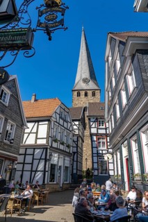 The old town of Hattingen, half-timbered houses, gastronomy in the street Kirchplatz, Protestant