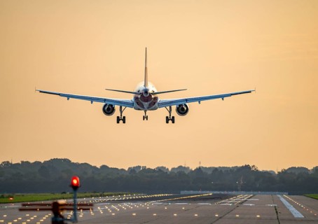 Approach to Düsseldorf International Airport, Runway North, 05L/23R, Lighting, North