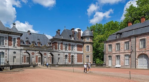 Château de Bel?il, Baroque moated castle in Beloeil and residence of the princes of Ligne, province