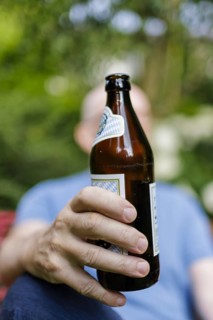 Topic, Beer, Man in the garden, Bonn, 04.07.2024