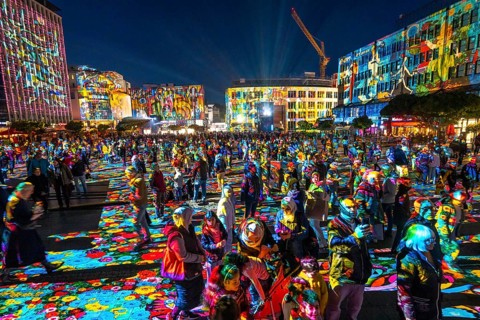 Essen Light Festival, in the city centre, light art on Kennedyplatz, the Berlin artist Daniel