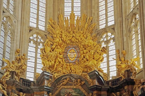 Altar retable of the high altar of the Gothic church Ste-Marie-Madeleine, interior view, retable,
