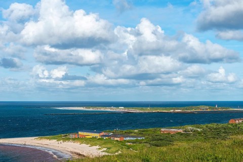 Dune of the high sea island Helgoland, view from the Helgoländer Oberland, south beach with youth