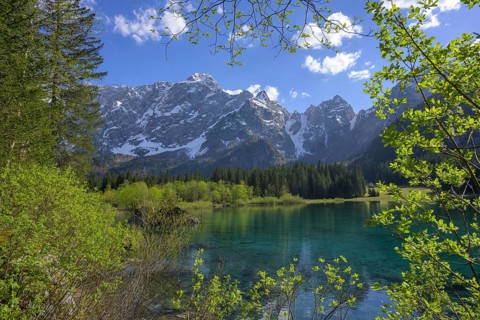 Lago Fusine and the Mangart mountain range, Tarvisio, province of Udine, Italy, Europe