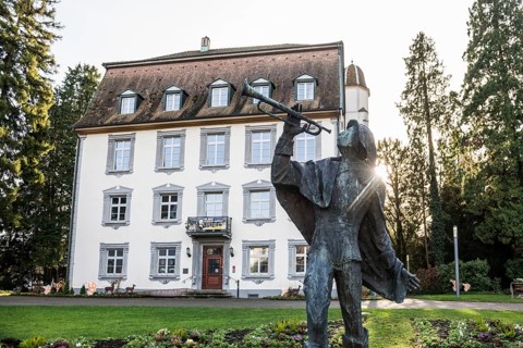 Trumpeter Fountain in front of Schönau Castle, Bad Säckingen, High Rhine, Rhine, Black Forest,