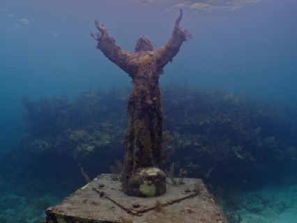 Statue of Jesus Christ under water (Christ of the Abyss), dive site John Pennekamp Coral Reef State