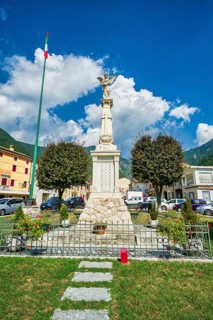 Monument to the fallen in Tovena, Treviso, Italy, Europe