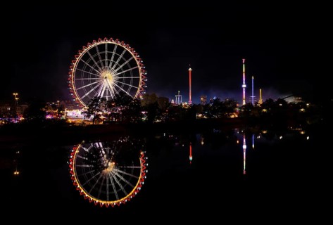 Night shot, overview, reflection in the river Neckar, Ferris wheel, Europa Rad, Gladiator,