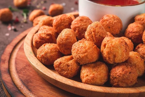 Chicken popcorn, deep fried, nuggets, close-up, rustic, no people