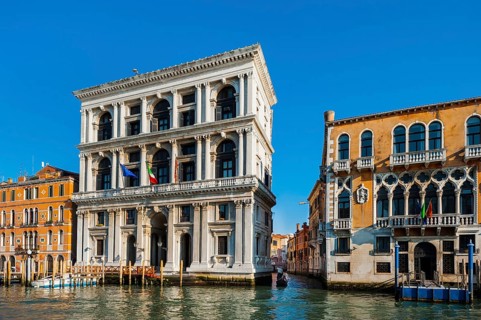 Jetty at the Grand Canal, empty, city trip, holiday, travel, tourism, lagoon city, historical,