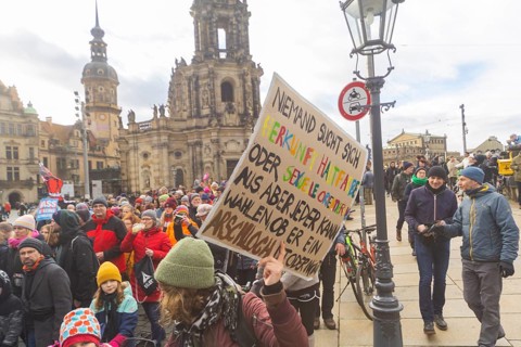 160 organisations and initiatives demonstrated against the right in Dresden on Saturday. Around 10,