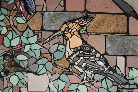 Wall mosaic with hoopoe by Isidora Paz López 2019, one, two, bird figures, sparrow, sparrow, flower