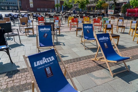 Campaign 1, 000 empty chairs, with which restaurateurs, nationwide, want to draw attention to the