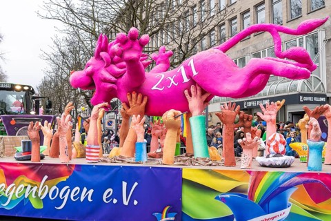 Rose Monday parade in Düsseldorf, themed floats of carnival societies and other participants in the