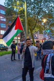 Demonstration by pro-Palestinian activists in Duisburg-Hochfeld, around 110 demonstrators marched