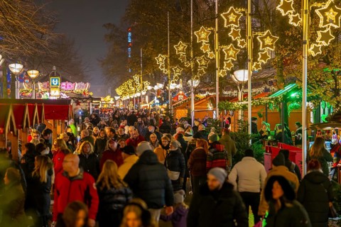 Christmas market on Königsstraße in the city centre of Duisburg, pre-Christmas season, Christmas