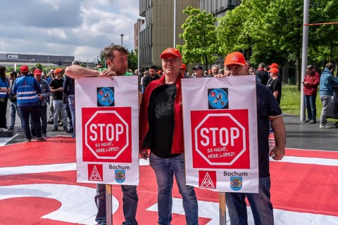 Demonstration by many thousands of steelworkers in front of the ThyssenKrupp headquarters in Essen
