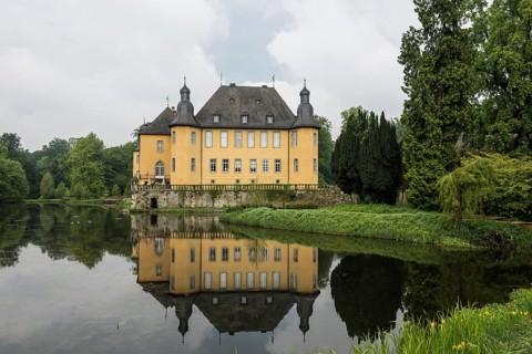 Moated castle, Schloss Dyck, Jüchen, Lower Rhine, North Rhine-Westphalia, Germany, Europe