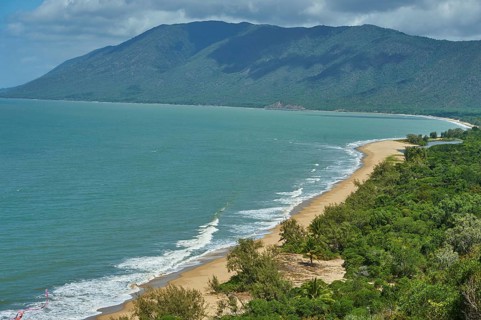 Rex Lookout and Wangetti Beach at Captain Cook Highway between Cairns and Port Douglas, North