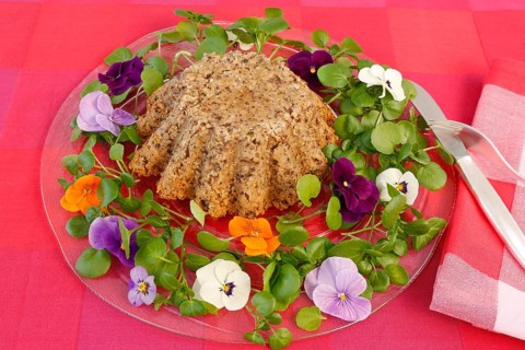 Vegetarian cuisine, chestnut roast, chestnut cake, chestnut roast, chestnut cake with hazelnuts,