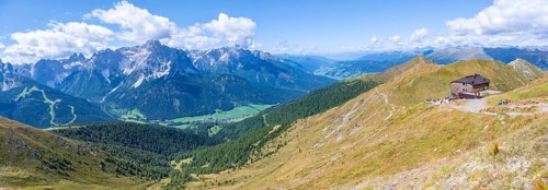 Sillianer Hütte, Alpine panorama, Carnic High Trail, view from the Carnic main ridge to the Sesto