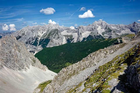 At the Hafelekar, view from the Karwendelblick of the Innsbruck Nordkette to the Karwendel