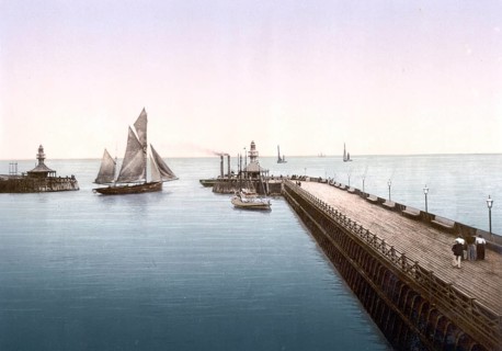 Pierkopf, I., Lowestoft, England / Pier head, England, Historic, digitally restored reproduction