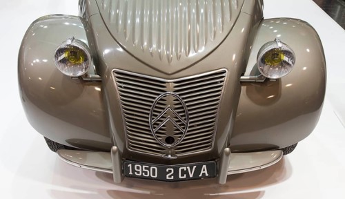 A Citroën 2 CV A, built in 1950, is on display at Techno Classica, the trade fair for vintage,