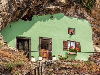 Village Kallmünz, historic downtown, house build into sand stone, Bavaria, Germany, Europe