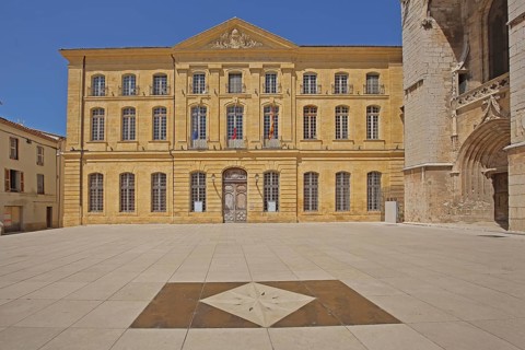 Hôtel de ville, Town Hall, Saint-Maximin-la-Sainte-Baume, St, Ste, Var, Provence, France, Europe