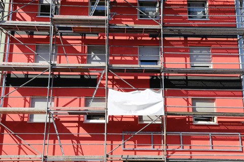 Painting work: Old building gets a new coat of paint (Kaiserslautern, Rhineland-Palatinate)