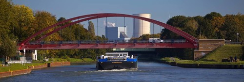 Barge on the Rhine-Herne Canal with a view of the Datteln power station at the Castrop-Rauxel water