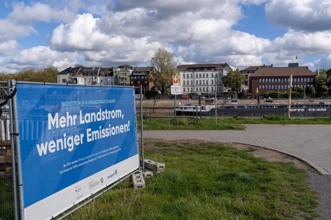 Construction site for shore power systems for inland shipping, cargo ships will then draw