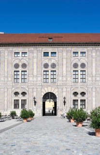 Facade and Tor tor in the Kaiserhof, inner courtyard of the Munich Residence, Munich, Upper