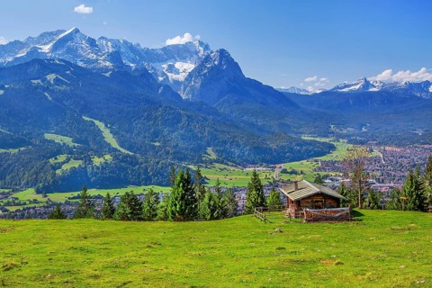 Eckenhütte on the Wank 1780m with views of the valley, town and Zugspitze group 2962m,