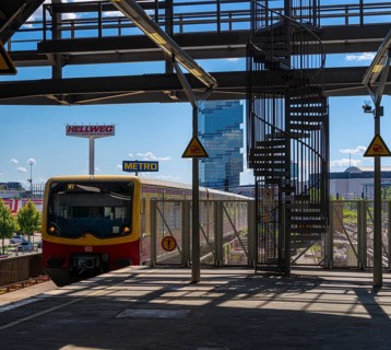 S-Bahn, platform and construction work at Berlin Ostbahnhof, Friedrichshain, Berlin, Germany,