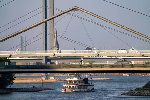 Excursion boat Düsseldorf, on the Rhine near Düsseldorf, bridge over the Media Harbour, Oberkassler