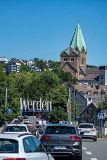 Entrance road, Abteistraße, St. Ludgerus Church, Essen-Werden, in the south of the city, North