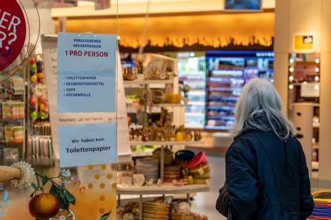 DM drugstore, signs at the entrance, no toilet paper, only one hygiene product per person, effects