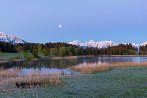 Hegratsrieder See near Füssen, Allgäu Alps, snow, moon, dawn, Allgäu, Bavaria, Germany, Europe